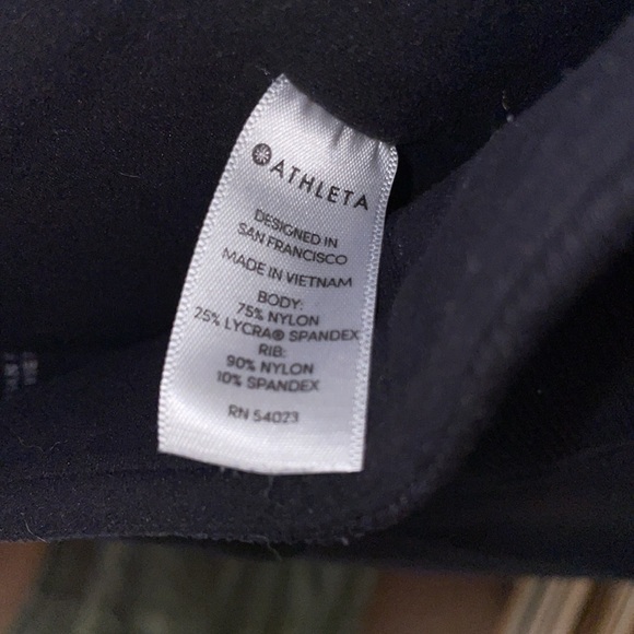 Athleta black flare leggings - Picture 5 of 8